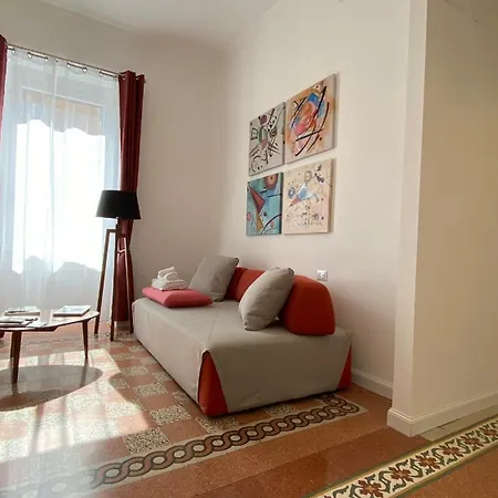 Honey's San Giovanni Lejlighed